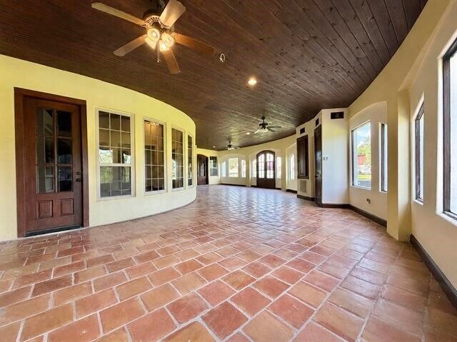 Foto del edificio - 12410 Keith Rd