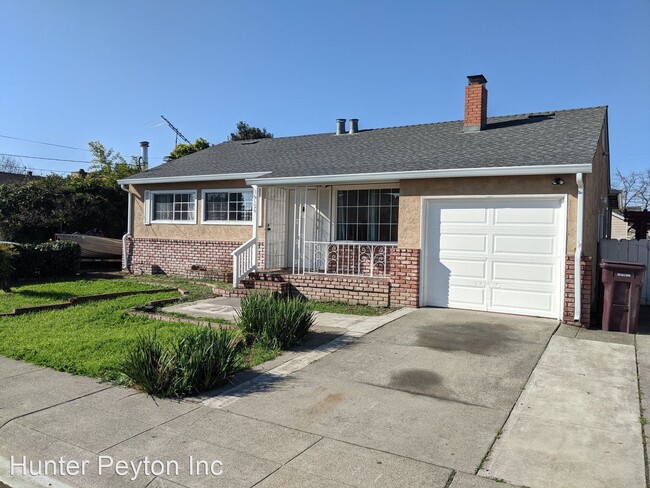 Building Photo - 4 br, 2 bath House - 16129 Yale Ave