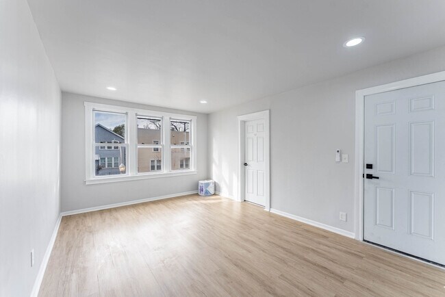 Foto del edificio - 3807 S Albany Ave