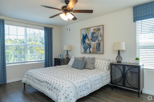 Pearson A - puesta en escena - 1,463 pies cuadrados - Dormitorio - Laurel Lakes Townhomes