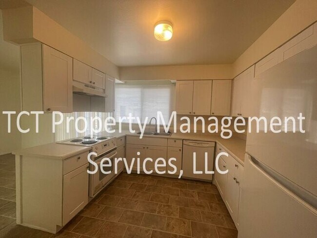 Foto del edificio - Four bedroom Tempe Townhome!