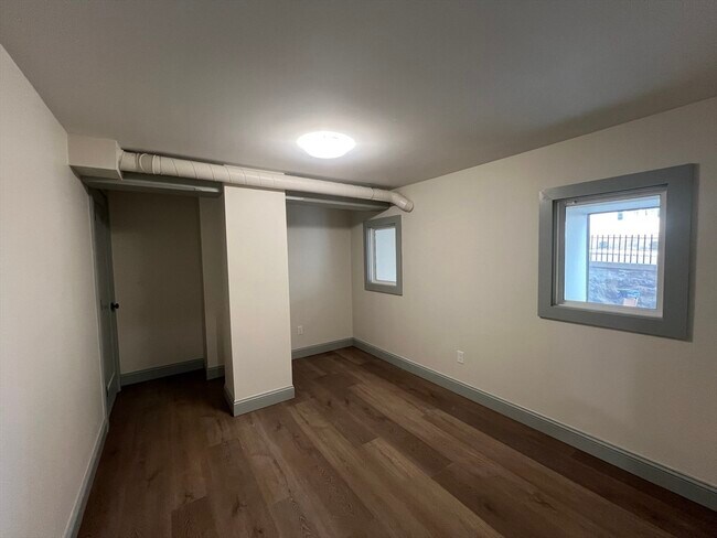 Foto del edificio - 160 Seabury St