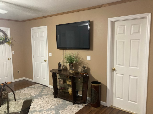 Building Photo - 1008 Blakewood Ct