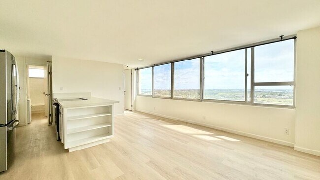 Building Photo - 1060 Kamehameha Hwy