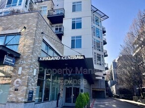 Building Photo - 211 Kirkland Ave