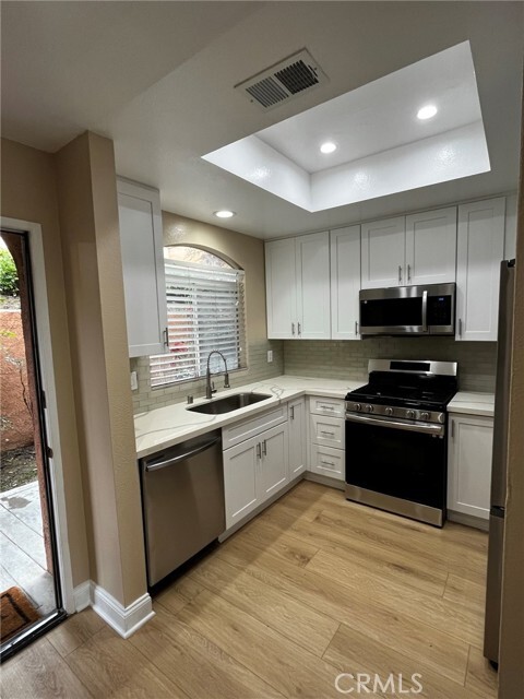 Building Photo - 30902 Club House Dr