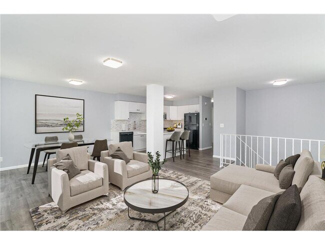 Foto del edificio - Updated 3 bedroom, 2 bath townhome near Eden Prairie Center!  Available 3/1/26