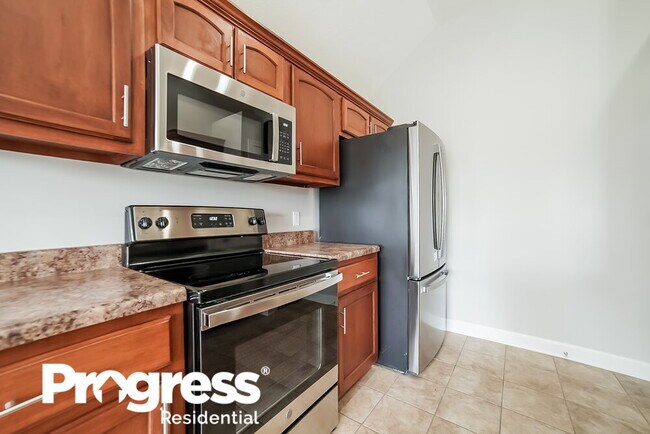 Foto del edificio - 3825 Farm Pond Cove W