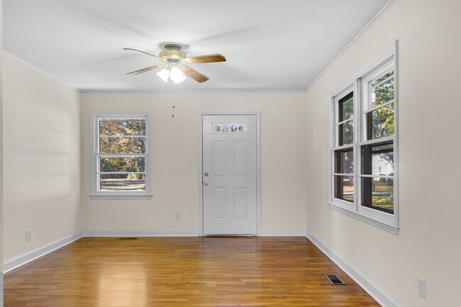 Foto del edificio - 3504 Powell St