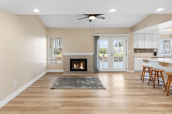 Foto del edificio - Updated 3-Bedroom Home with Modern Upgrade...