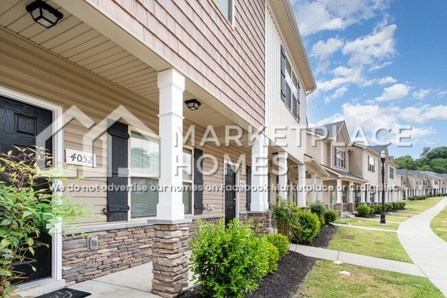 Photo - 4052 Saddlecreek Wy Townhome