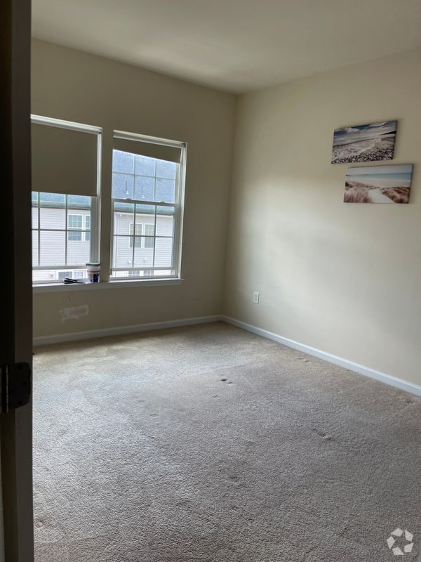 Building Photo - 7550 Stoney Run Dr