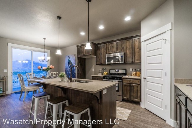 Foto del edificio - 4 br, 2.5 bath House - 14812 S. Patten Lane