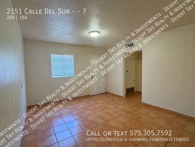Building Photo - 2 Bedroom 1 Bath Apartment