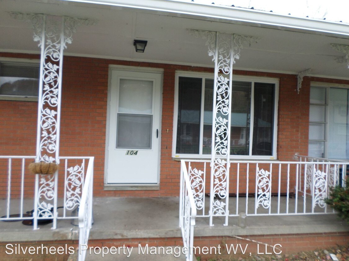 Primary Photo - 61 Palmer Dr