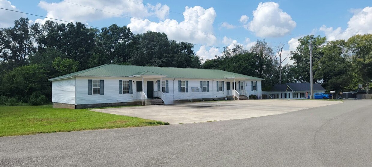 Foto principal - 61 Wedgewood Ct