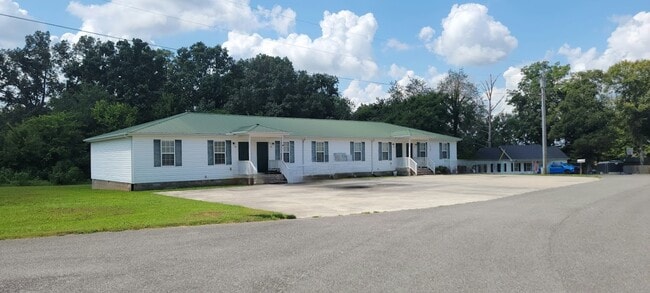 Building Photo - 61 Wedgewood Ct