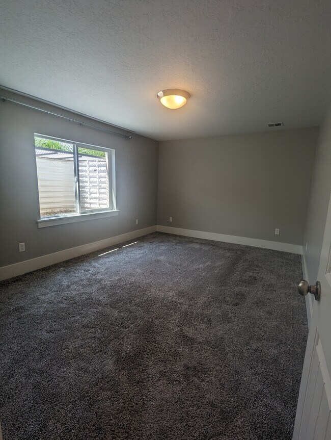 Dormitorio principal - 254 S. 1000 E. Unit B
