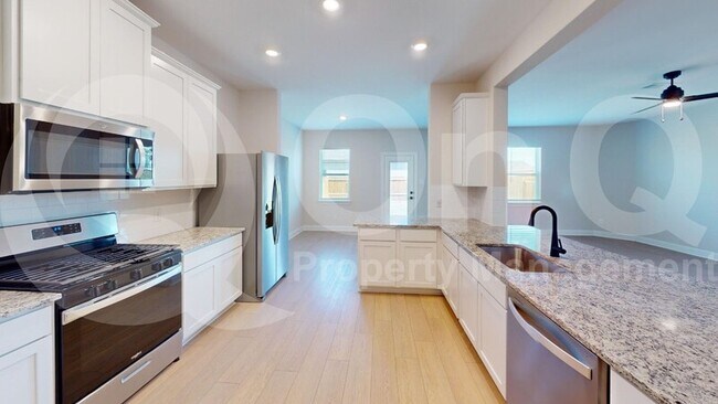 Building Photo - 1313 Windermere Wy