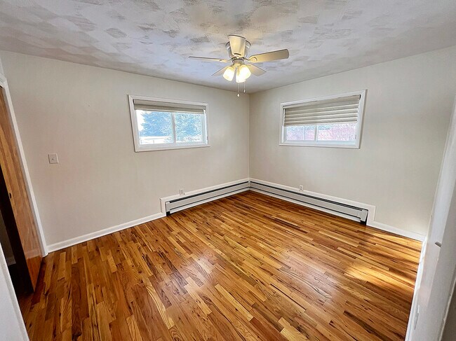 Building Photo - 6204 Deer Ave