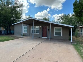 Building Photo - 2034 Fannin St