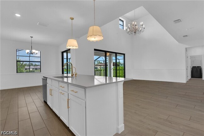 Building Photo - 10883 Timber Creek Dr