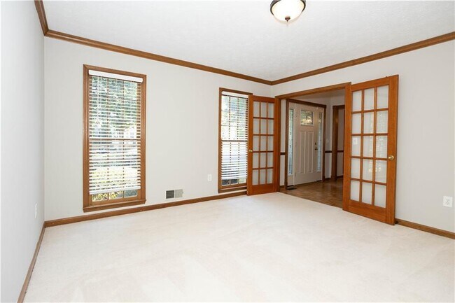 Foto del edificio - 4439 Thoroughbred Dr NE