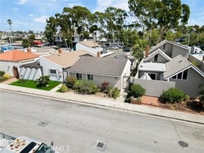 Building Photo - 408 Galleon Way