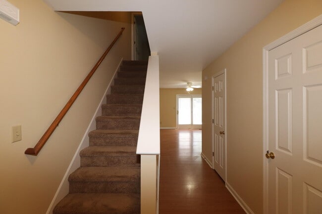 Building Photo - 3854 Sugar Creek Dr