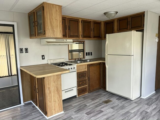 Building Photo - 16731 US-301