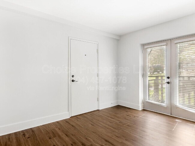 Foto del edificio - 227 N Dotger Ave