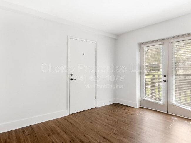 Building Photo - 227 N Dotger Ave