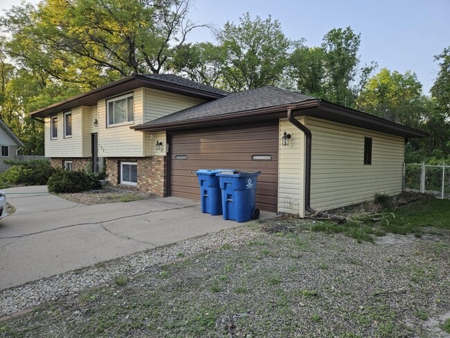 Side of House - 103 Twinkle Ter