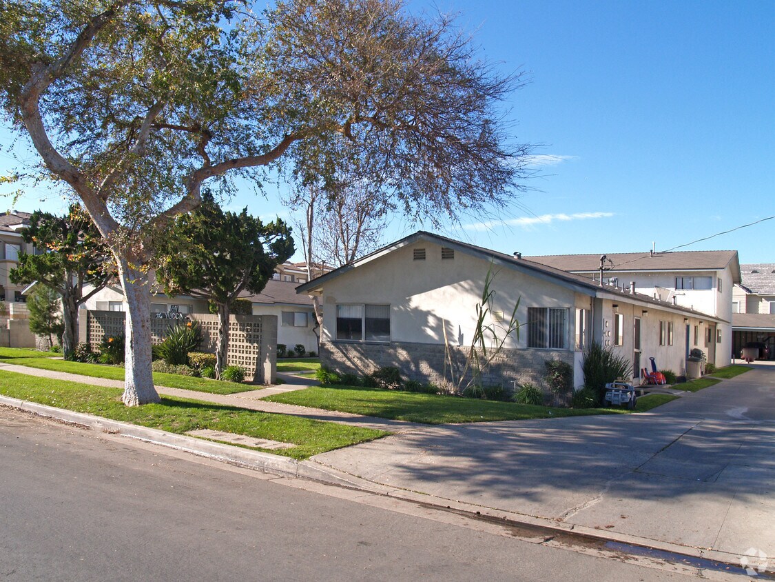 Building Photo - The Yucca