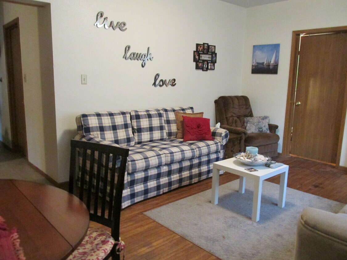 Primary Photo - 2218 Merner Ave