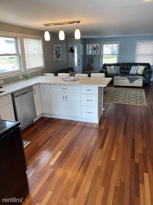 Foto del edificio - 3 br, 3 bath House - 265 Riverside St