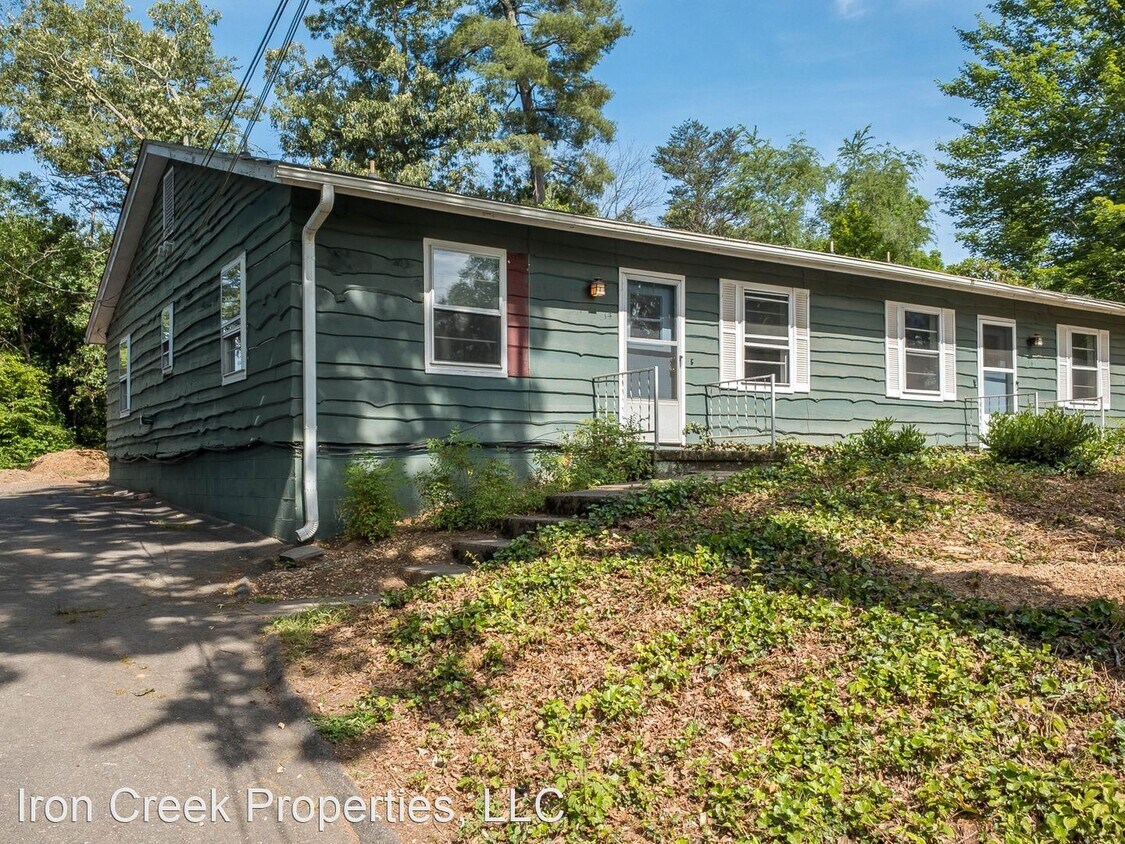 Primary Photo - 2 br, 2 bath House - 14 N. College Street