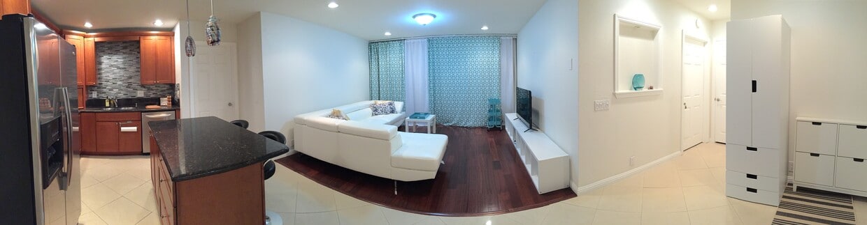 Panoramic - 2510 Torrey Pines Rd