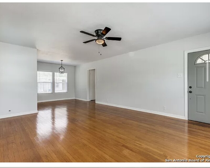 Primary Photo - 229 Greer St