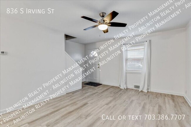 Foto del edificio - 836 S Irving St