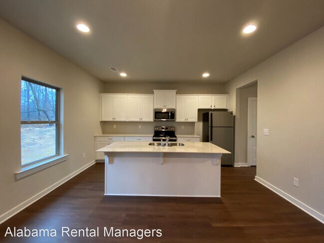 Foto del edificio - 11621 Woodland Lake Rd