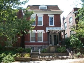 Building Photo - 4238 Botanical Ave