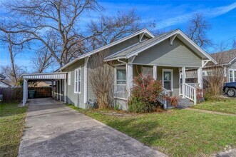 Building Photo - 1715 E Pecan St