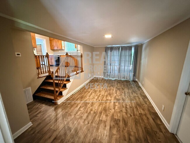 Building Photo - 1933 Deerwood Pl