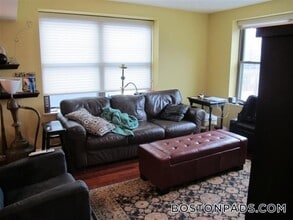 Building Photo - 197 Sidney St