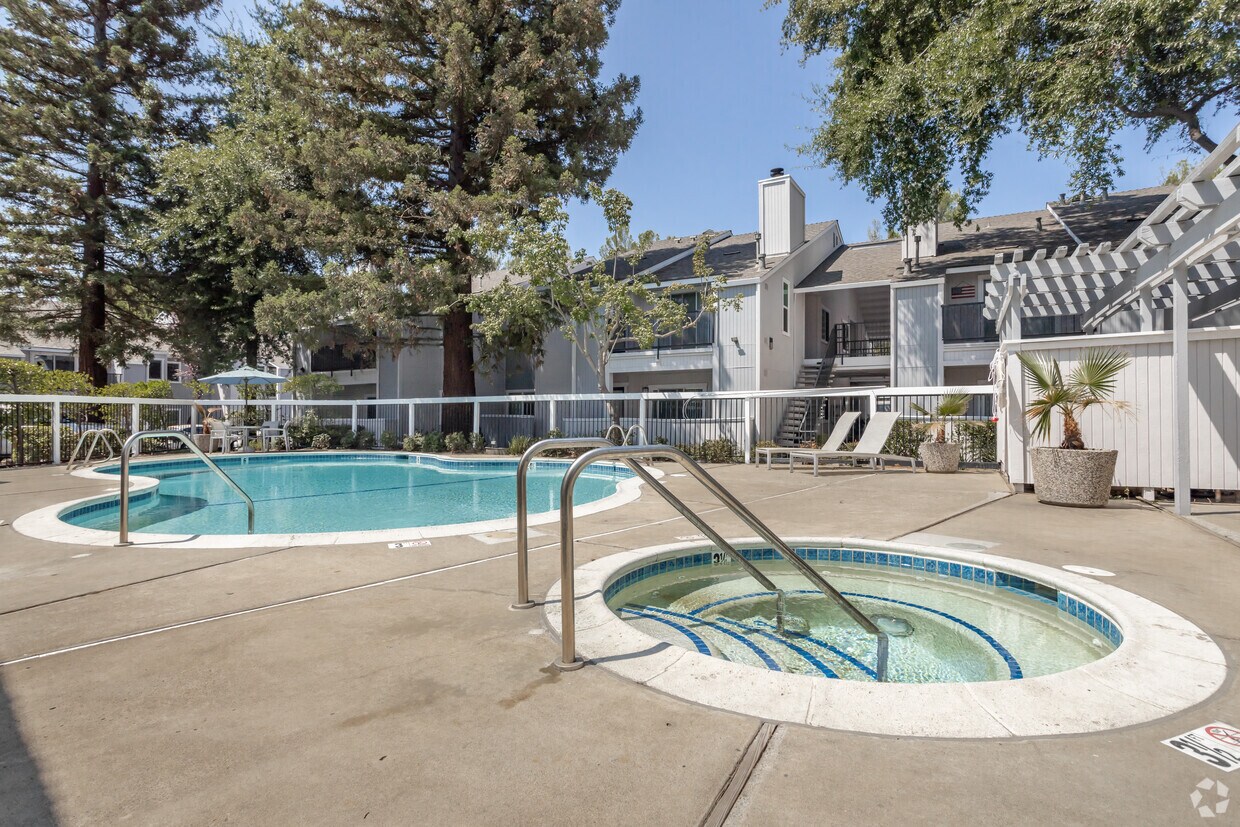 Heather Downs Apartments at 12633 Fair Oaks Blvd Citrus Heights, CA