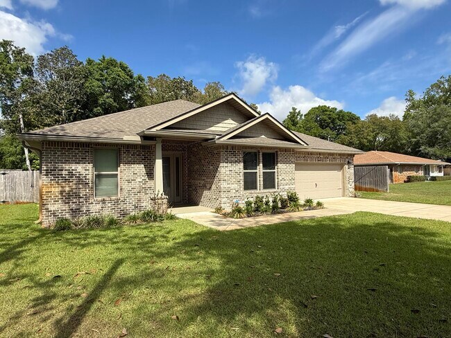 Foto del edificio - 1002 Gloria Ave