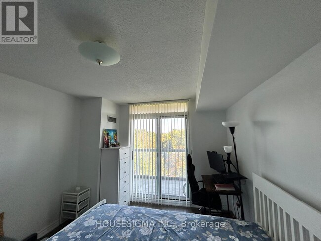 Building Photo - 28 Empress Ave