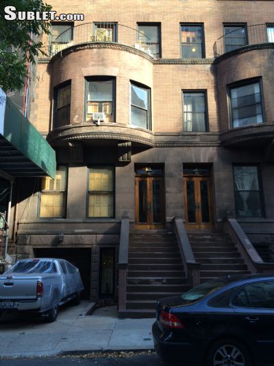 Building Photo - 321 E 76th St