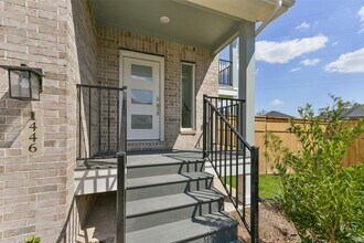 Building Photo - 1446 Shaded Rock Dr